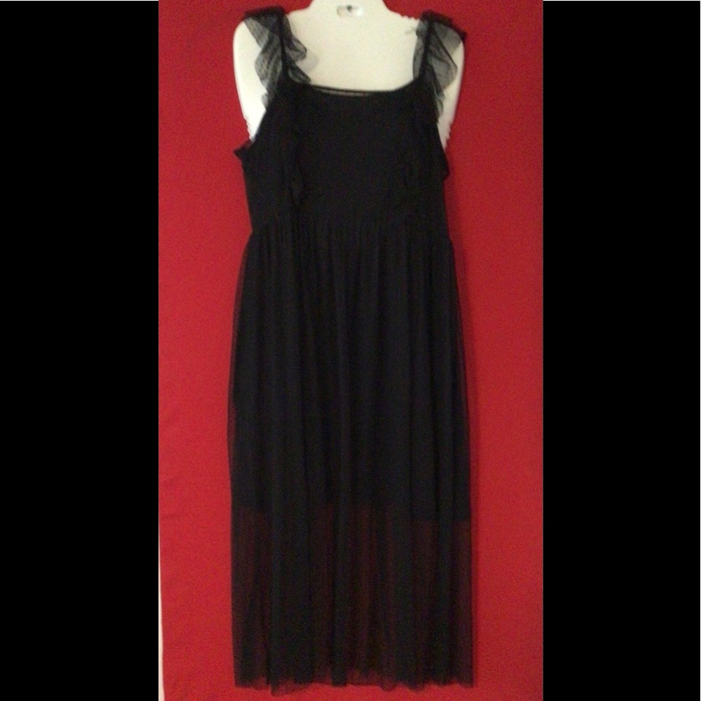 Black lace strappy dress